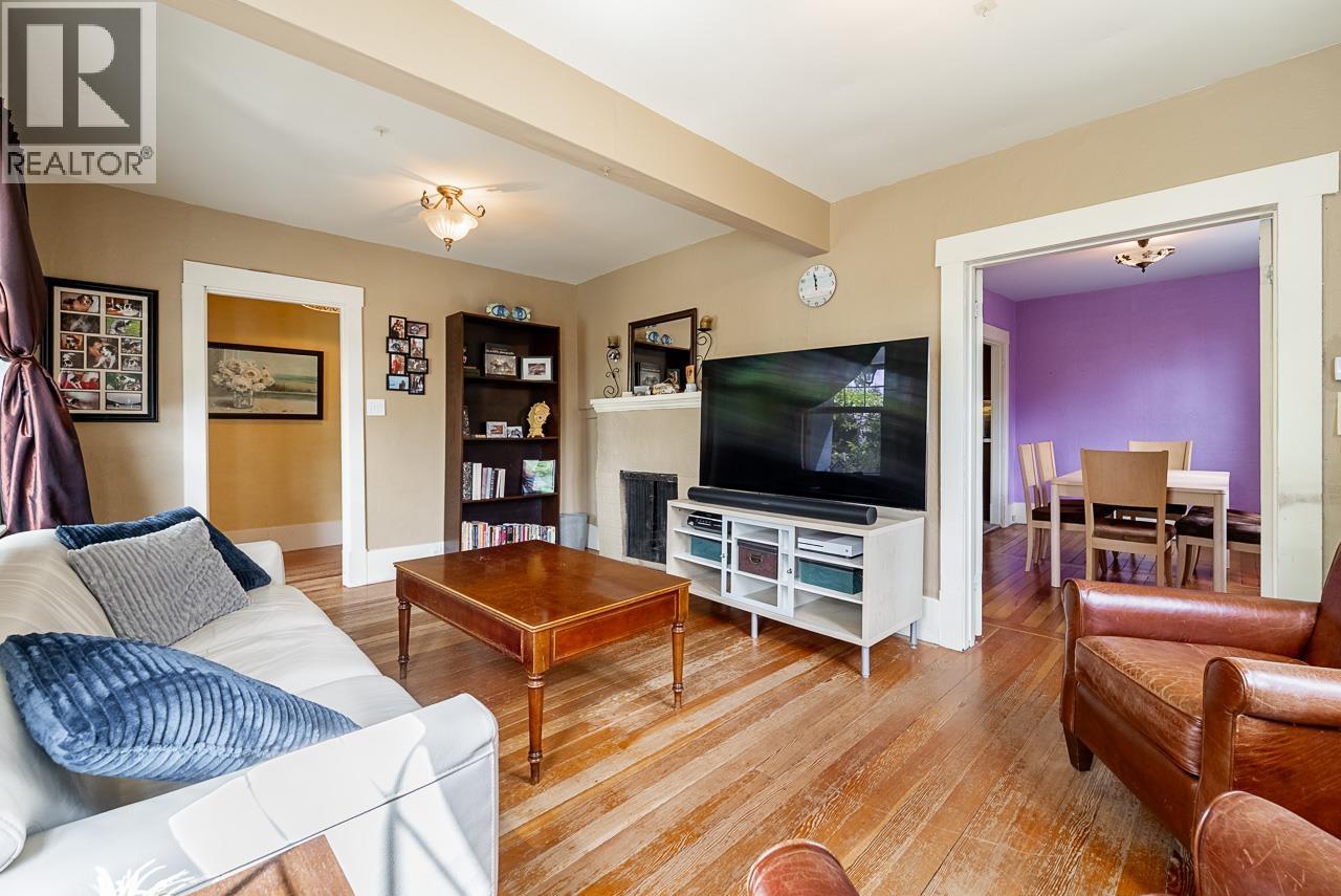 264 W Queens Road, North Vancouver, British Columbia  V7N 2K5 - Photo 6 - R3139118