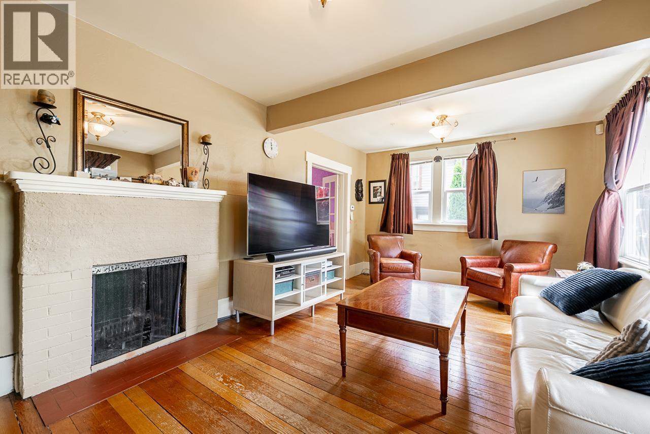 264 W Queens Road, North Vancouver, British Columbia  V7N 2K5 - Photo 7 - R3139118