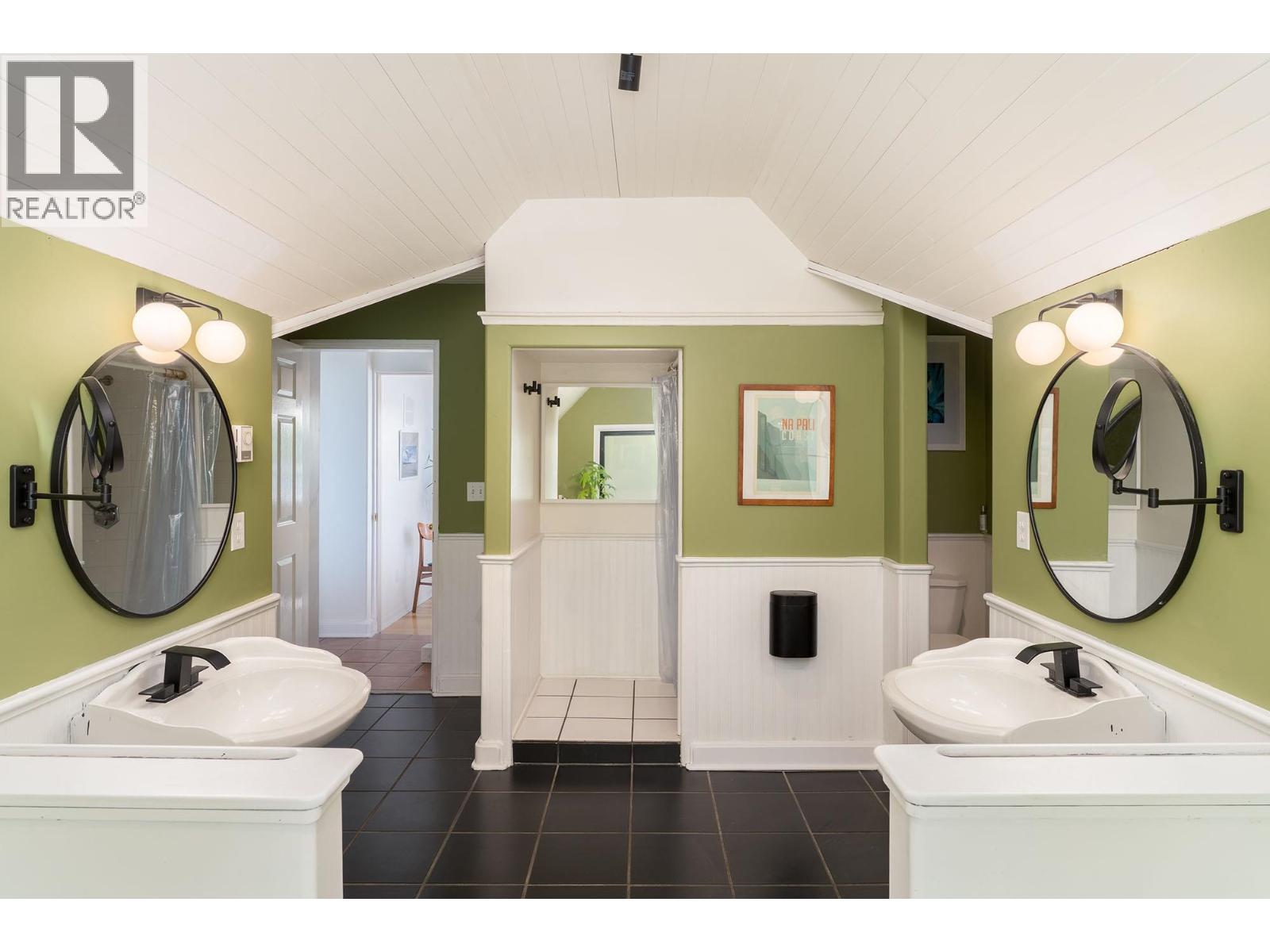 342 Creek Road, Bowen Island, British Columbia V0N 1G1 - Photo 18 - R3127970