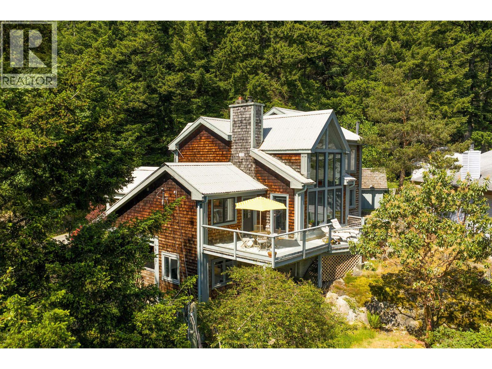 342 Creek Road, Bowen Island, British Columbia V0N 1G1 - Photo 2 - R3127970