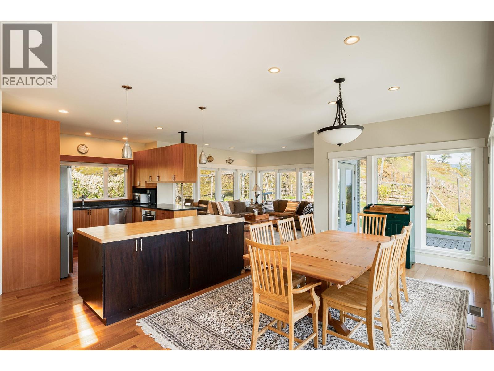 889 Cowan Point Drive, Bowen Island, British Columbia  V0N 1G2 - Photo 15 - R3133635
