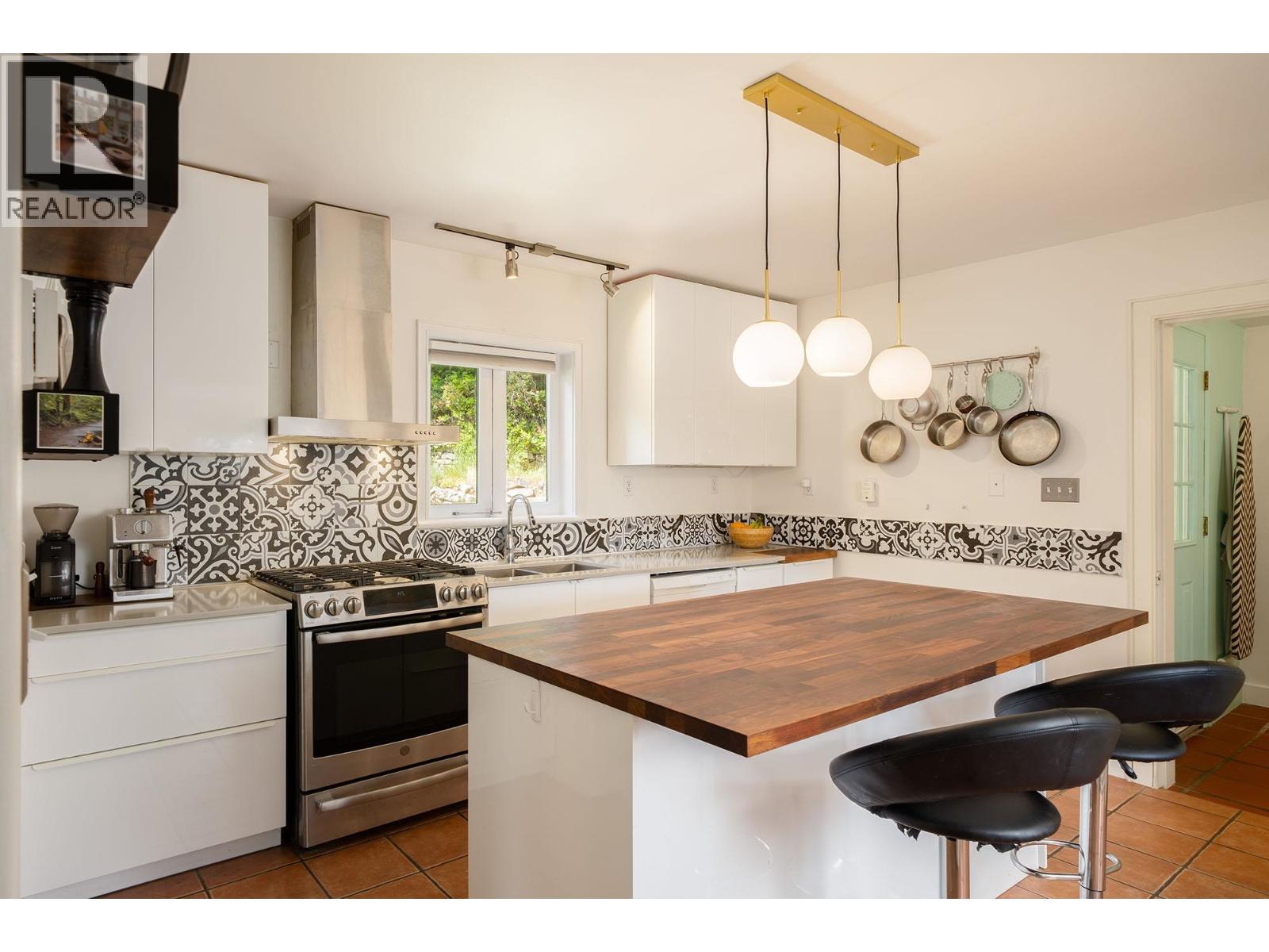 342 Creek Road, Bowen Island, British Columbia V0N 1G1 - Photo 12 - R3127970