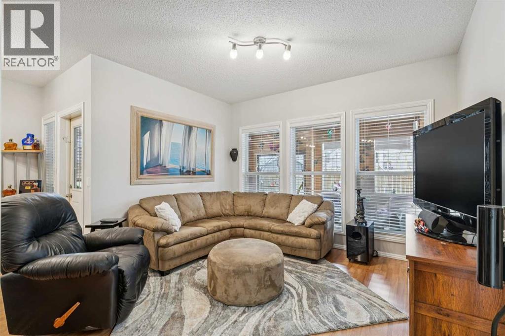 328 Cove Road, Chestermere, Alberta  T1X 1L5 - Photo 25 - A2330260