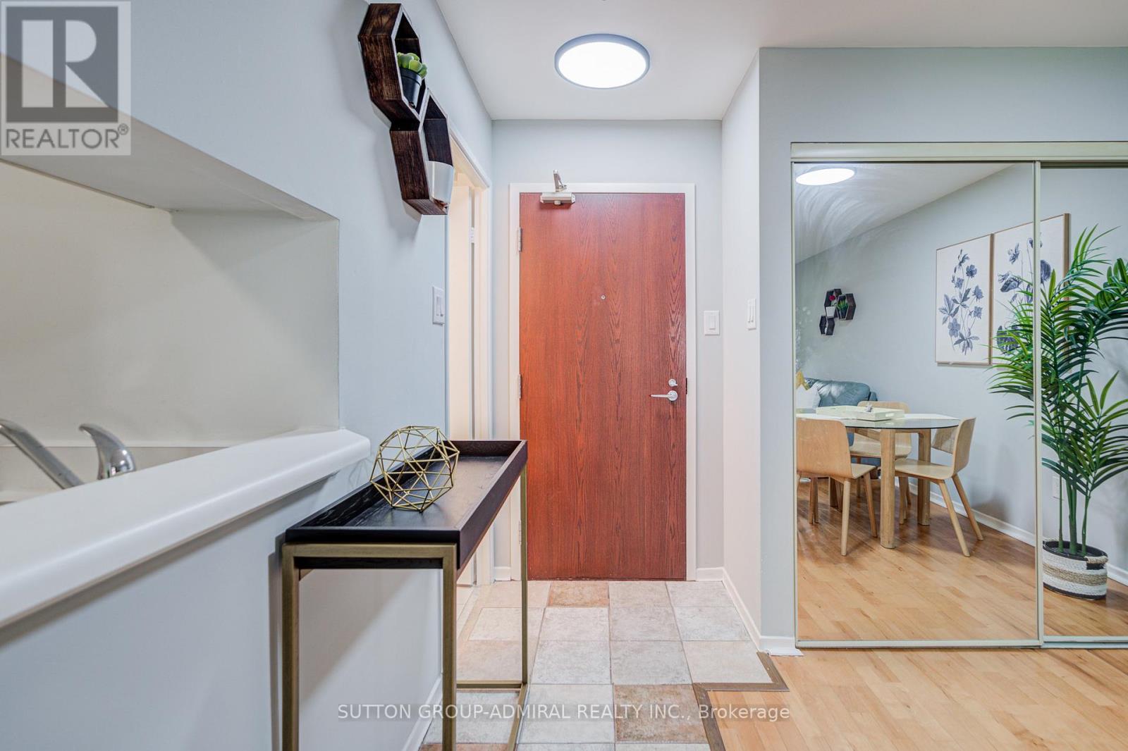 716 - 1055 Bay Street, Toronto, Ontario  M5S 3A3 - Photo 4 - C13635220