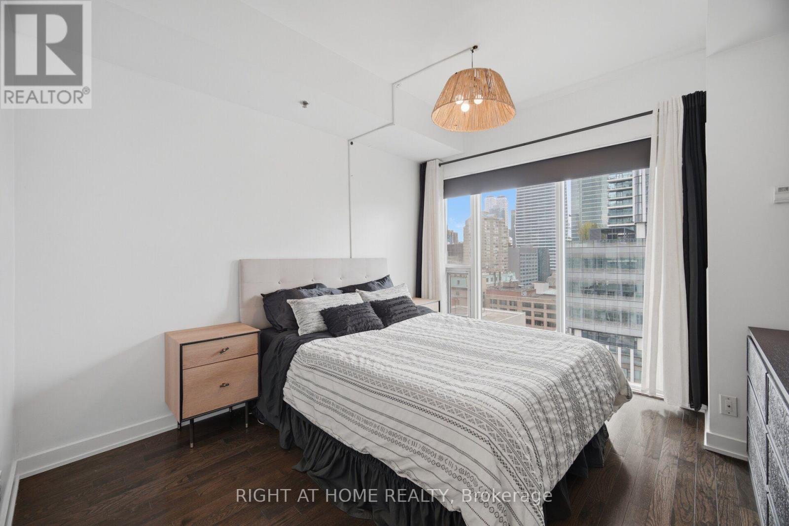 Lph01 - 21 Nelson Street, Toronto, Ontario M5V 3H9 - Photo 30 - C13635258
