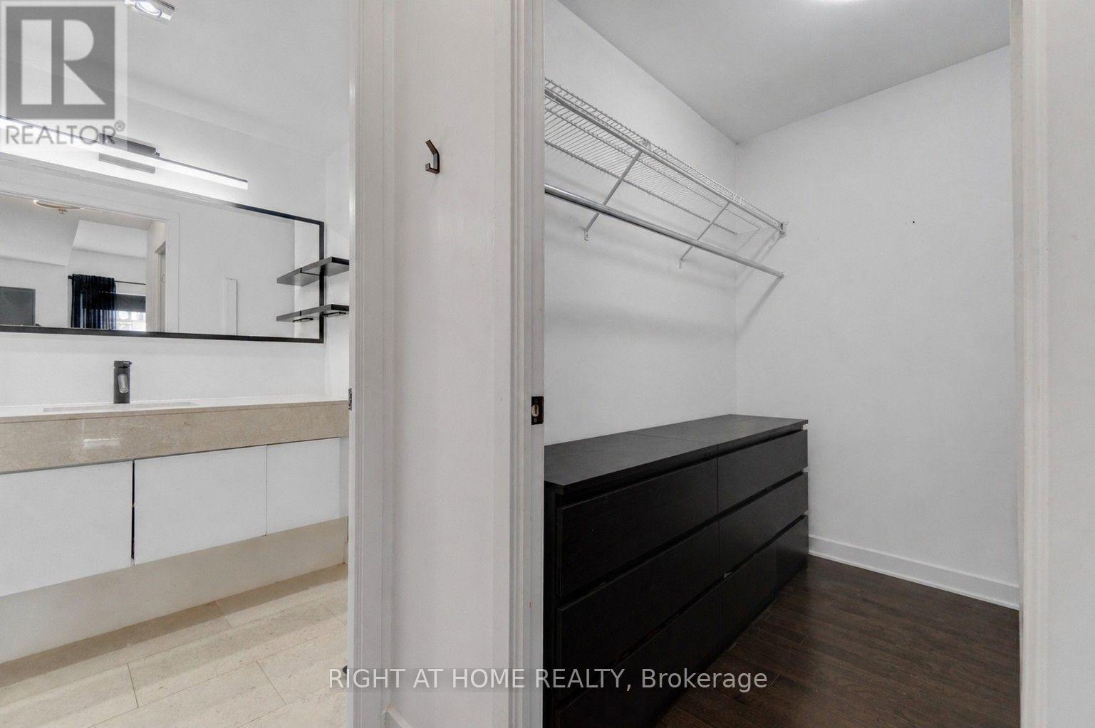 Lph01 - 21 Nelson Street, Toronto, Ontario M5V 3H9 - Photo 34 - C13635258