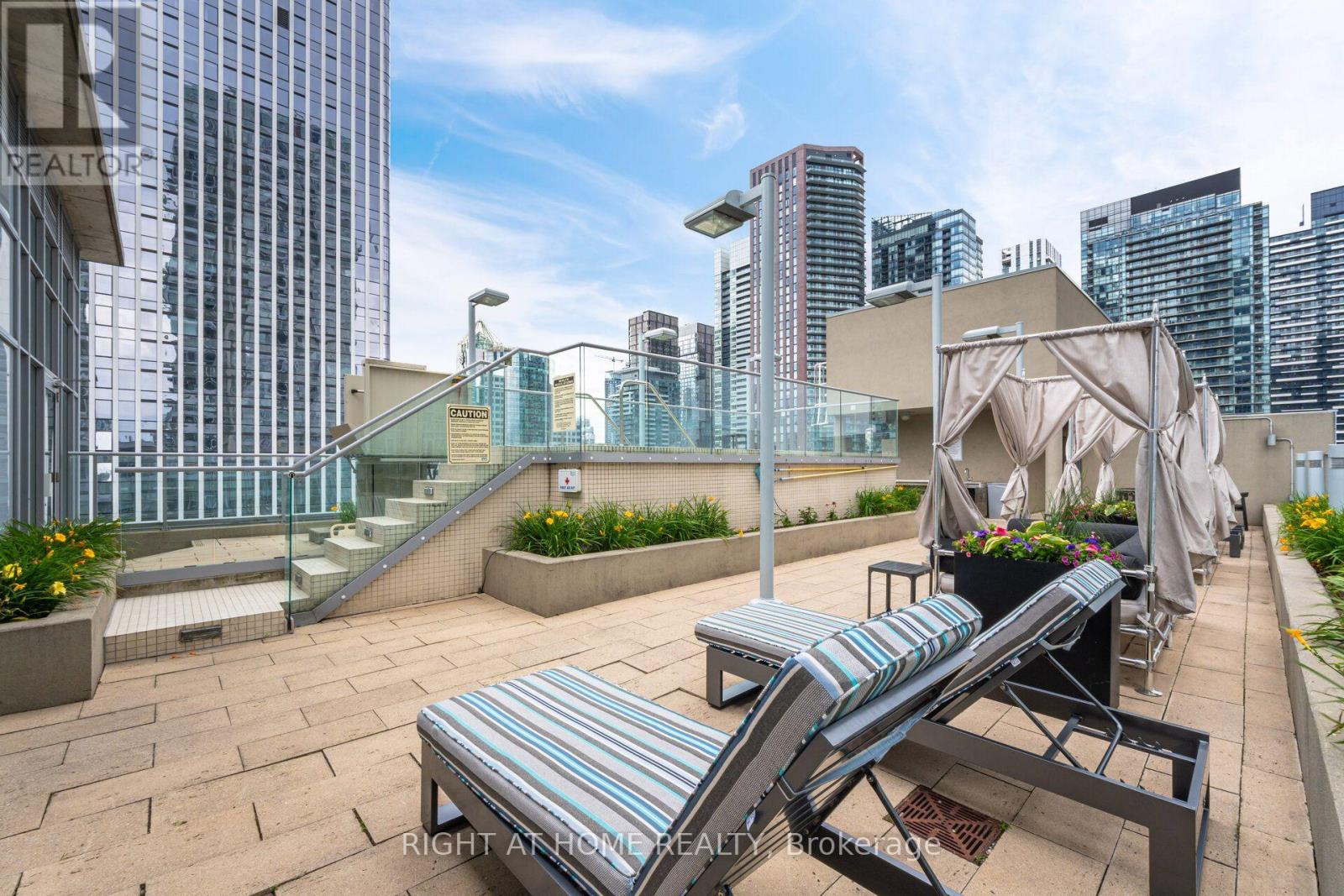 Lph01 - 21 Nelson Street, Toronto, Ontario M5V 3H9 - Photo 39 - C13635258