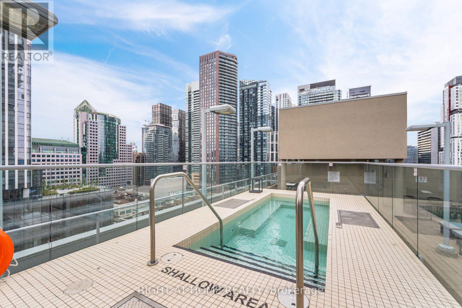 Lph01 - 21 Nelson Street, Toronto, Ontario M5V 3H9 - Photo 43 - C13635258
