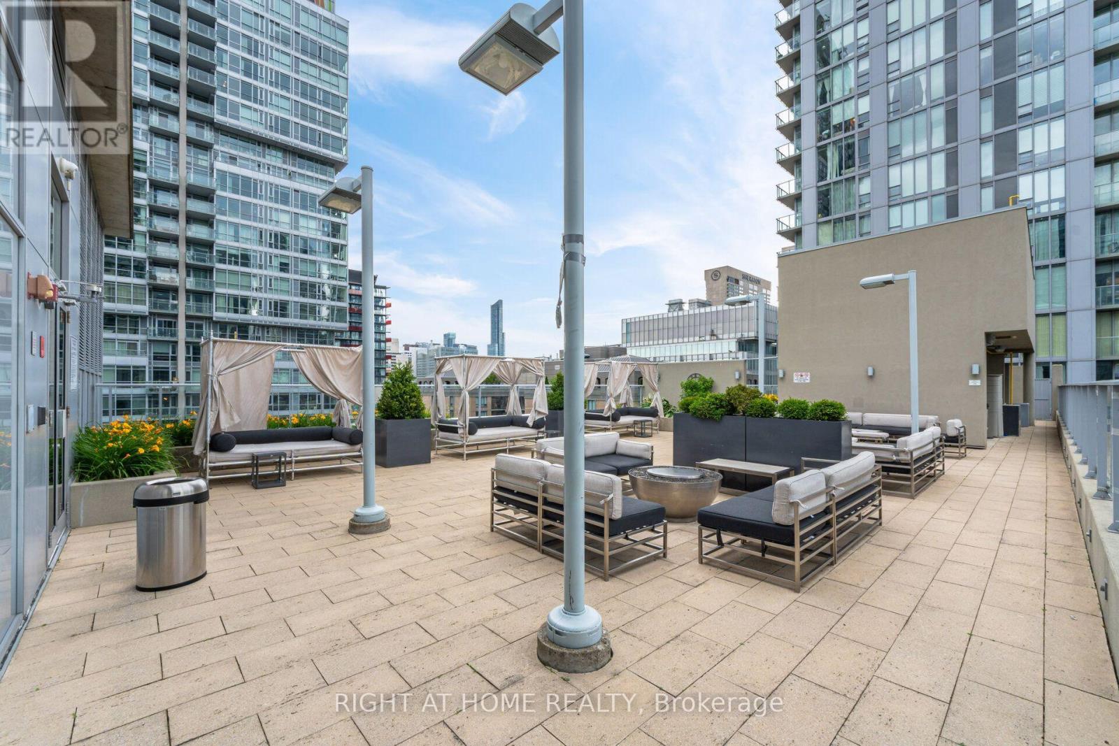 Lph01 - 21 Nelson Street, Toronto, Ontario M5V 3H9 - Photo 44 - C13635258
