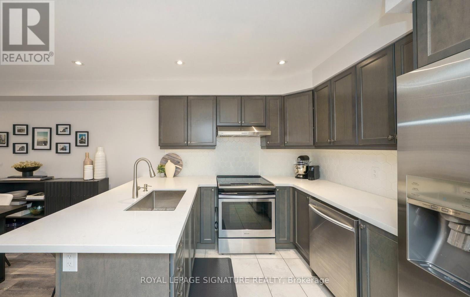 1085 Silk Street, Pickering, Ontario  L1X 0B8 - Photo 22 - E13635136