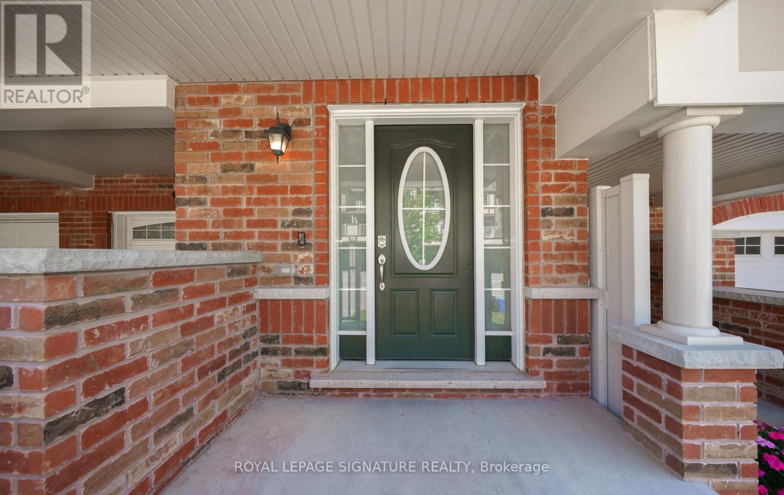 1085 Silk Street, Pickering, Ontario  L1X 0B8 - Photo 4 - E13635136