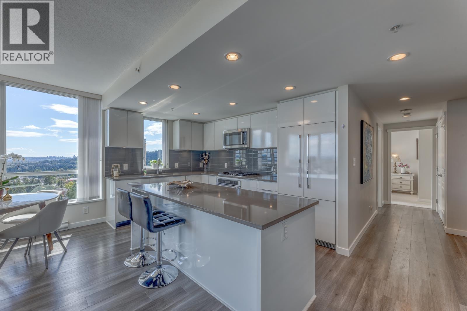 2203 3096 Windsor Gate, Coquitlam, British Columbia  V3B 0P4 - Photo 8 - R3152102