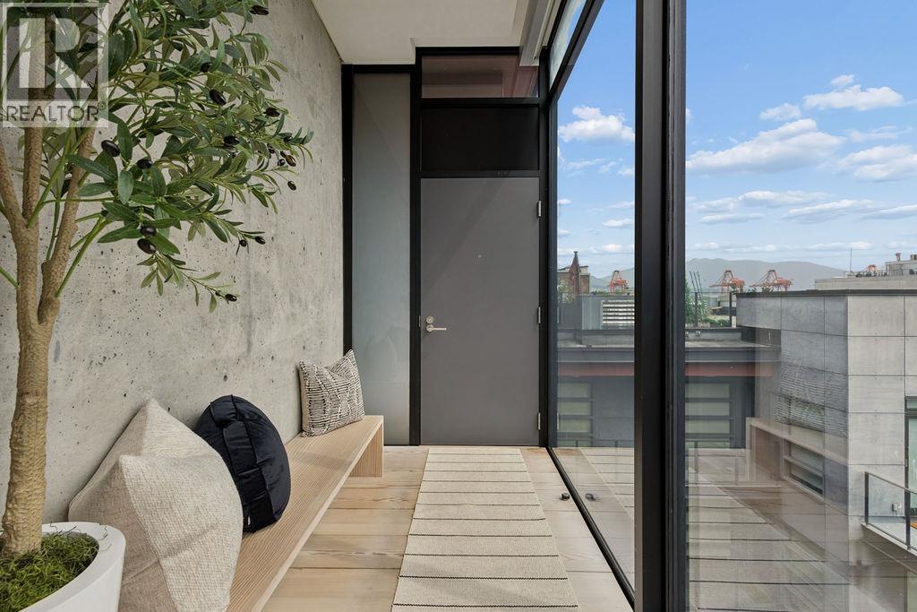 Ph 602 12 Water Street, Vancouver, British Columbia  V6B 1A5 - Photo 3 - R3152124