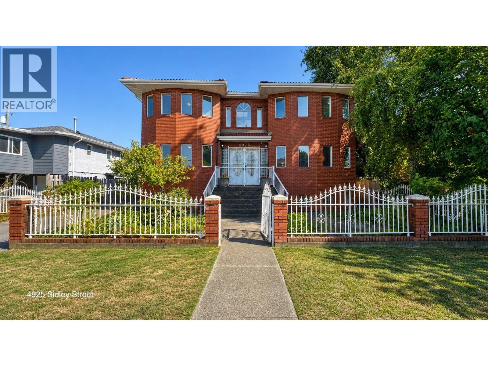 4925 SIDLEY STREET, Burnaby, British Columbia