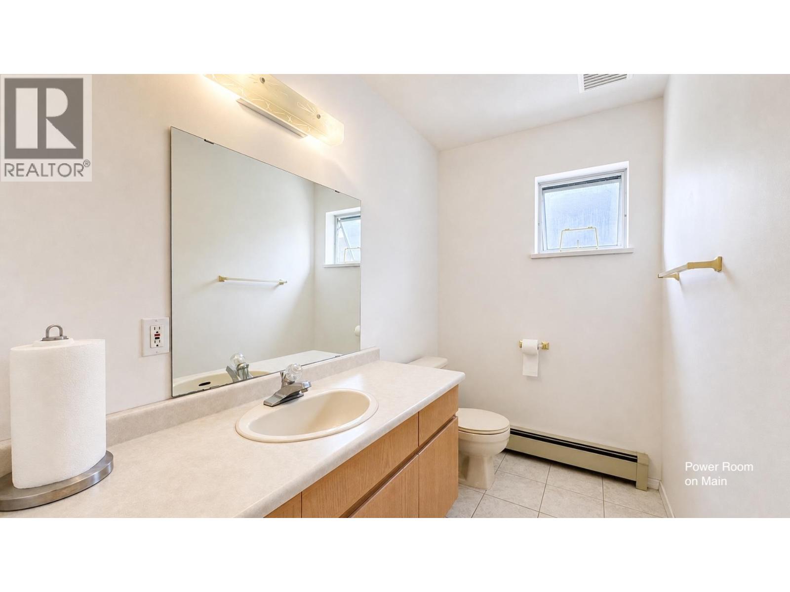 4925 Sidley Street, Burnaby, British Columbia  V5J 1T6 - Photo 12 - R3152090