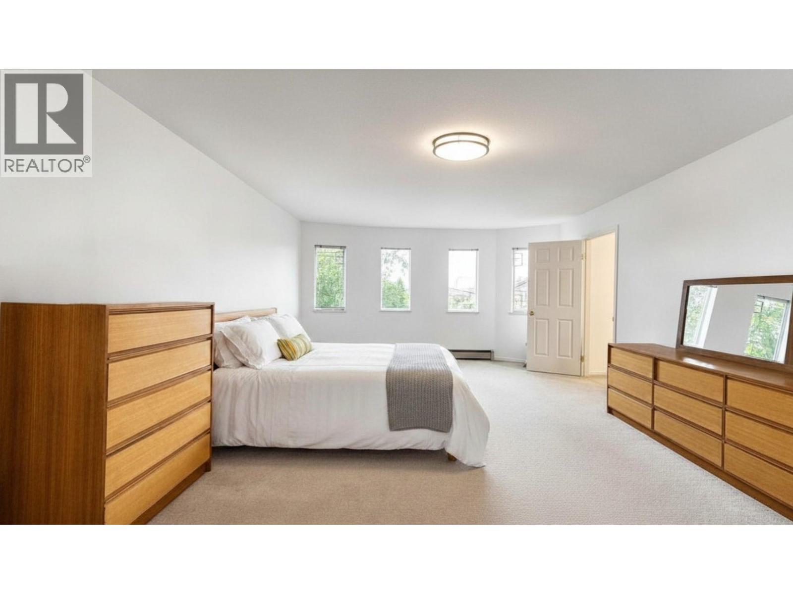 4925 Sidley Street, Burnaby, British Columbia  V5J 1T6 - Photo 13 - R3152090