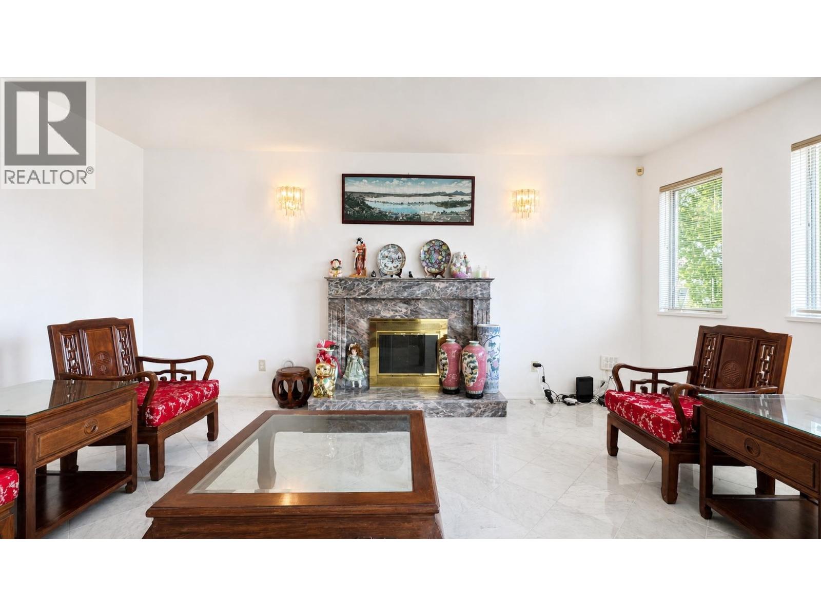 4925 Sidley Street, Burnaby, British Columbia  V5J 1T6 - Photo 4 - R3152090