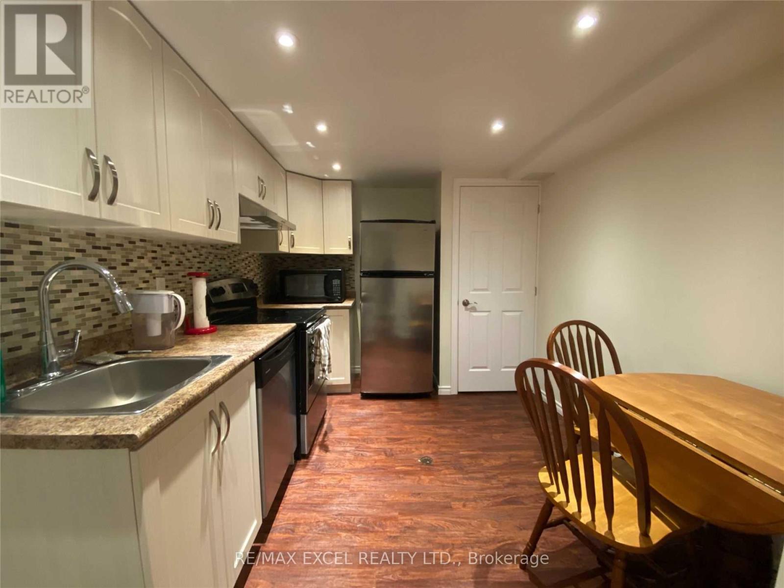 Lower - 197 Lancaster Avenue, Newmarket, Ontario  L3Y 5X1 - Photo 5 - N13635194