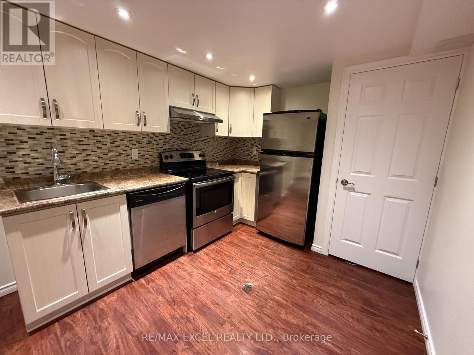 Lower - 197 Lancaster Avenue, Newmarket, Ontario  L3Y 5X1 - Photo 6 - N13635194