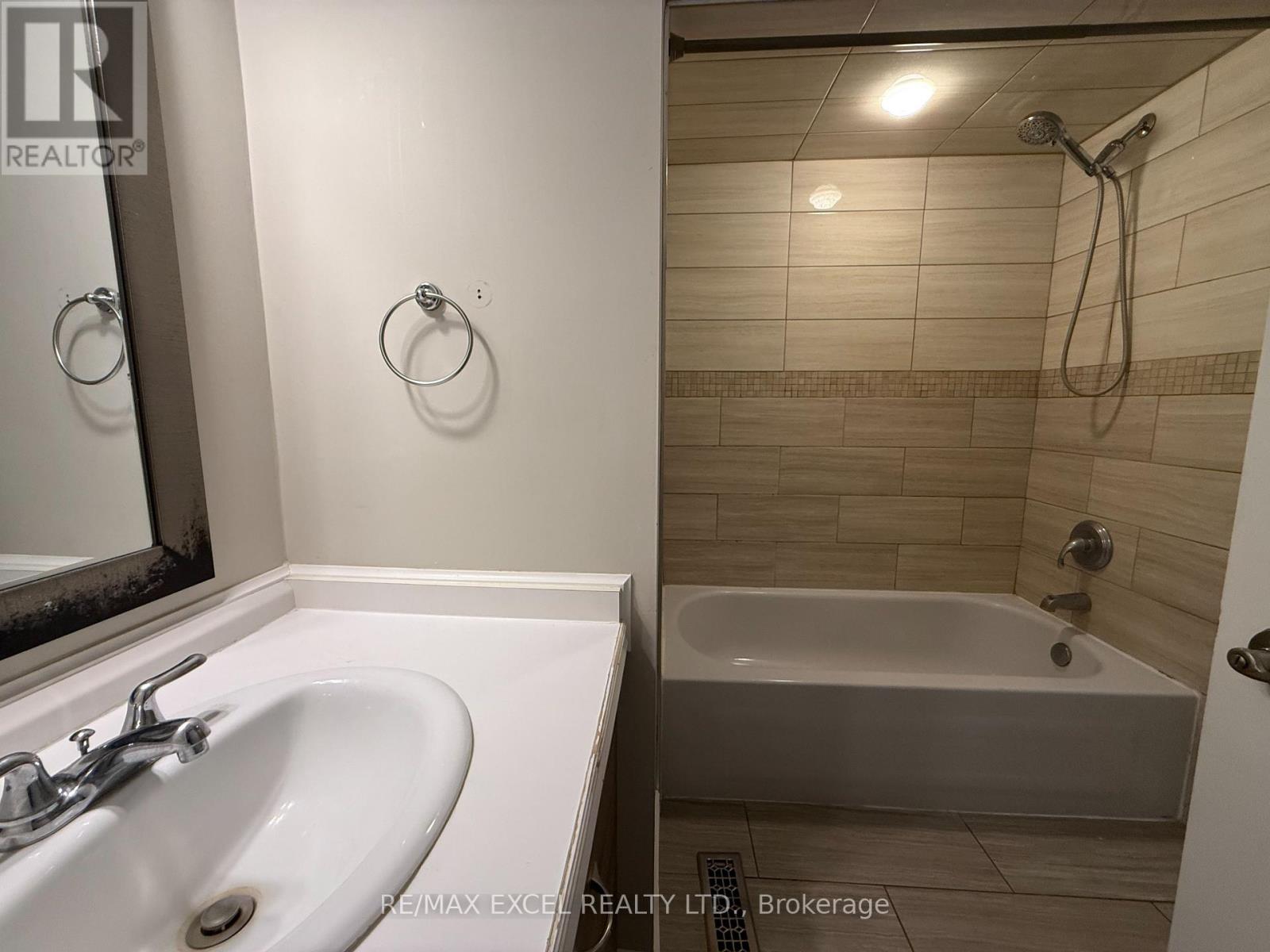 Lower - 197 Lancaster Avenue, Newmarket, Ontario  L3Y 5X1 - Photo 8 - N13635194