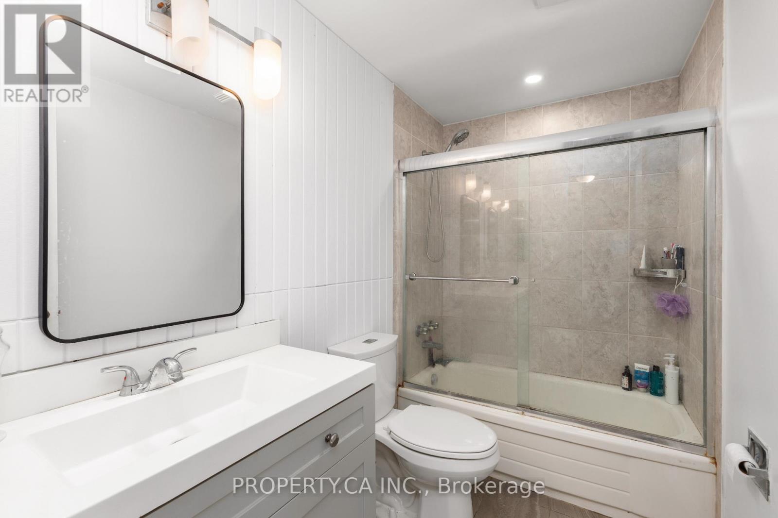 45 New Seabury Drive, Vaughan, Ontario L4K 2B7 - Photo 17 - N13635196
