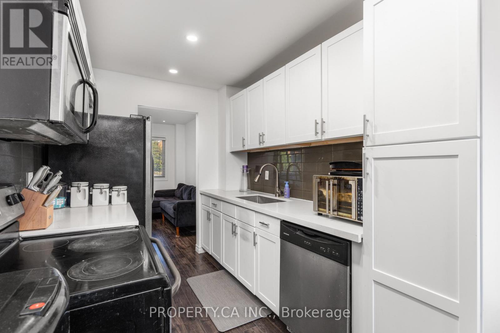 45 New Seabury Drive, Vaughan, Ontario L4K 2B7 - Photo 9 - N13635196