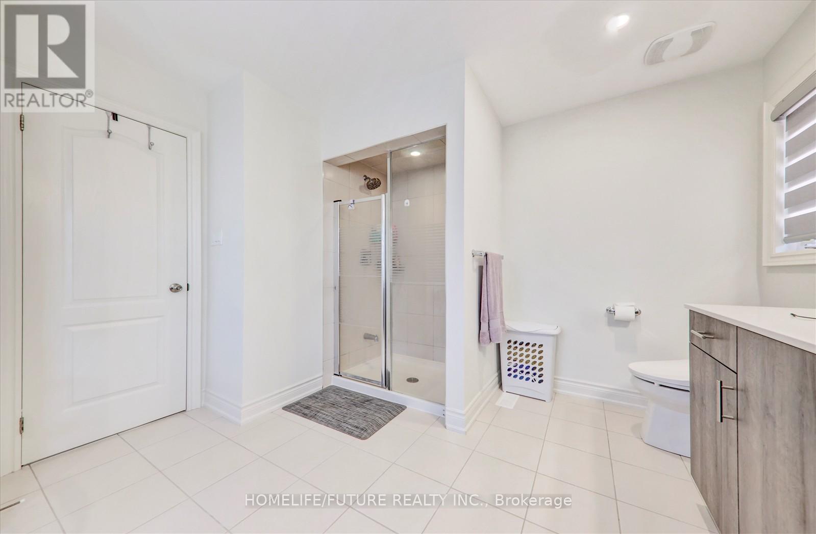 104 Holland Vista Street, East Gwillimbury, Ontario  L9N 0T4 - Photo 38 - N13635260