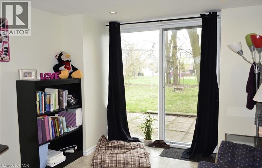 461 Victoria Street S Unit# B, Kitchener, Ontario  N2M 3A6 - Photo 3 - 40853143