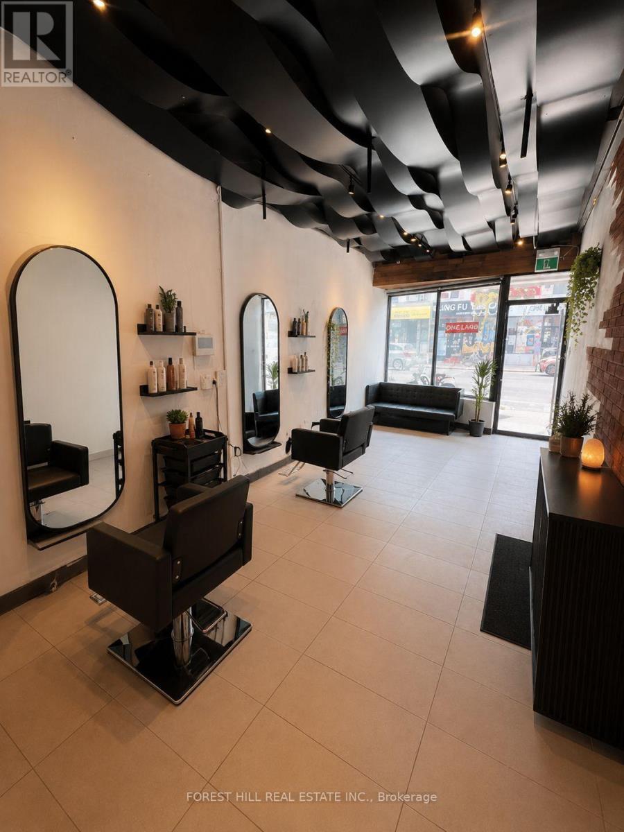632 Bloor Street W, Toronto, Ontario  M6G 1K7 - Photo 11 - C13634518