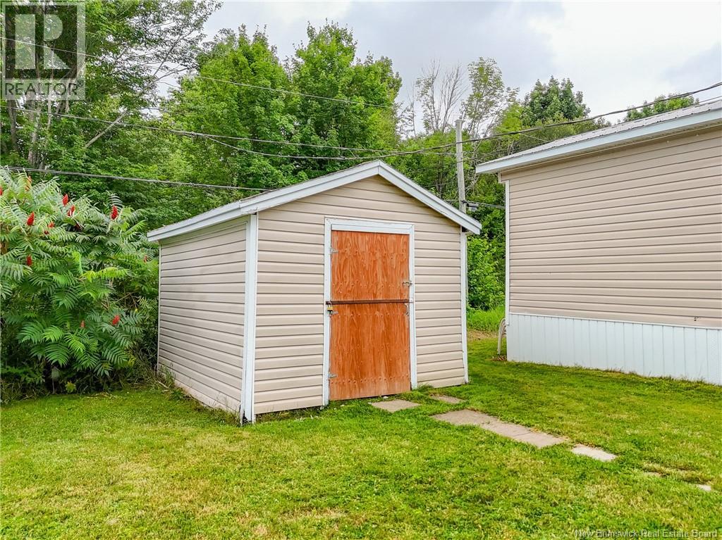 37 Eastwood Street, Fredericton, New Brunswick  E3B 6M8 - Photo 4 - NB145117