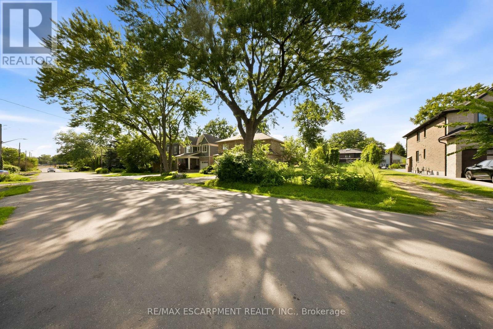 75 Troy Street, Mississauga, Ontario  L5G 1S6 - Photo 18 - W13635130