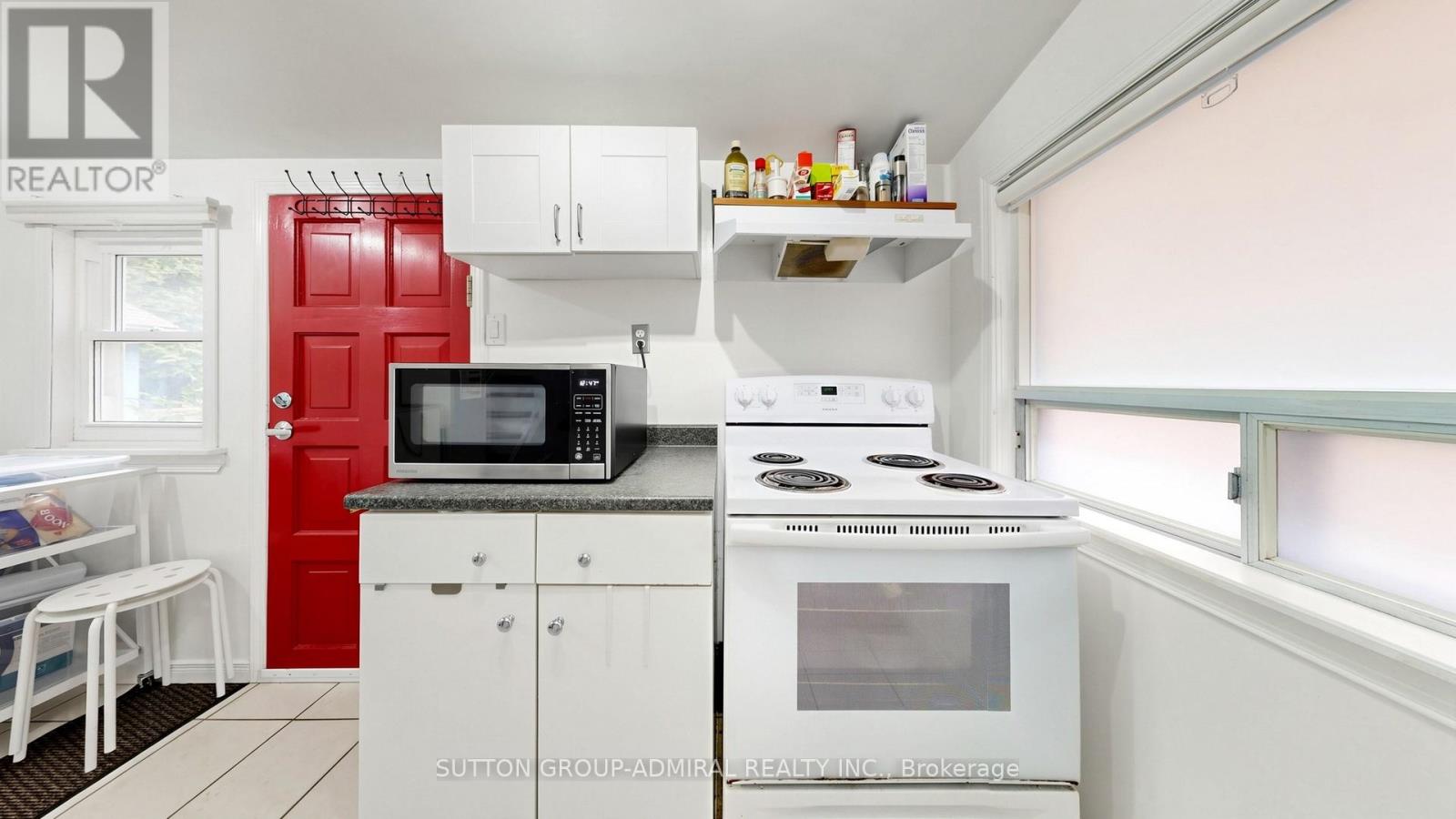 75 Rockcliffe Boulevard, Toronto, Ontario  M6N 4R4 - Photo 11 - W13635156