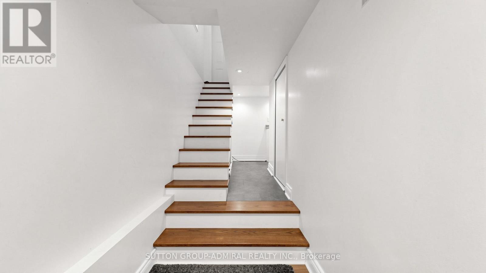 75 Rockcliffe Boulevard, Toronto, Ontario  M6N 4R4 - Photo 18 - W13635156