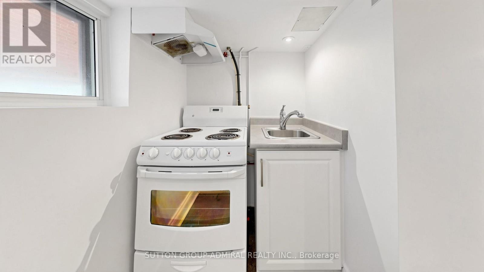 75 Rockcliffe Boulevard, Toronto, Ontario  M6N 4R4 - Photo 23 - W13635156
