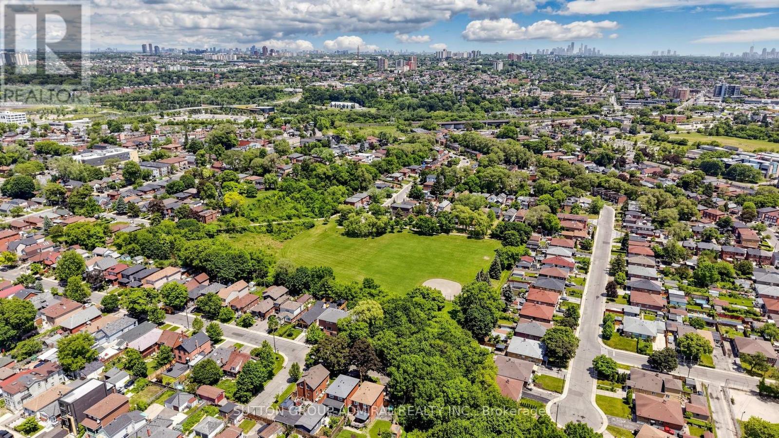75 Rockcliffe Boulevard, Toronto, Ontario  M6N 4R4 - Photo 47 - W13635156