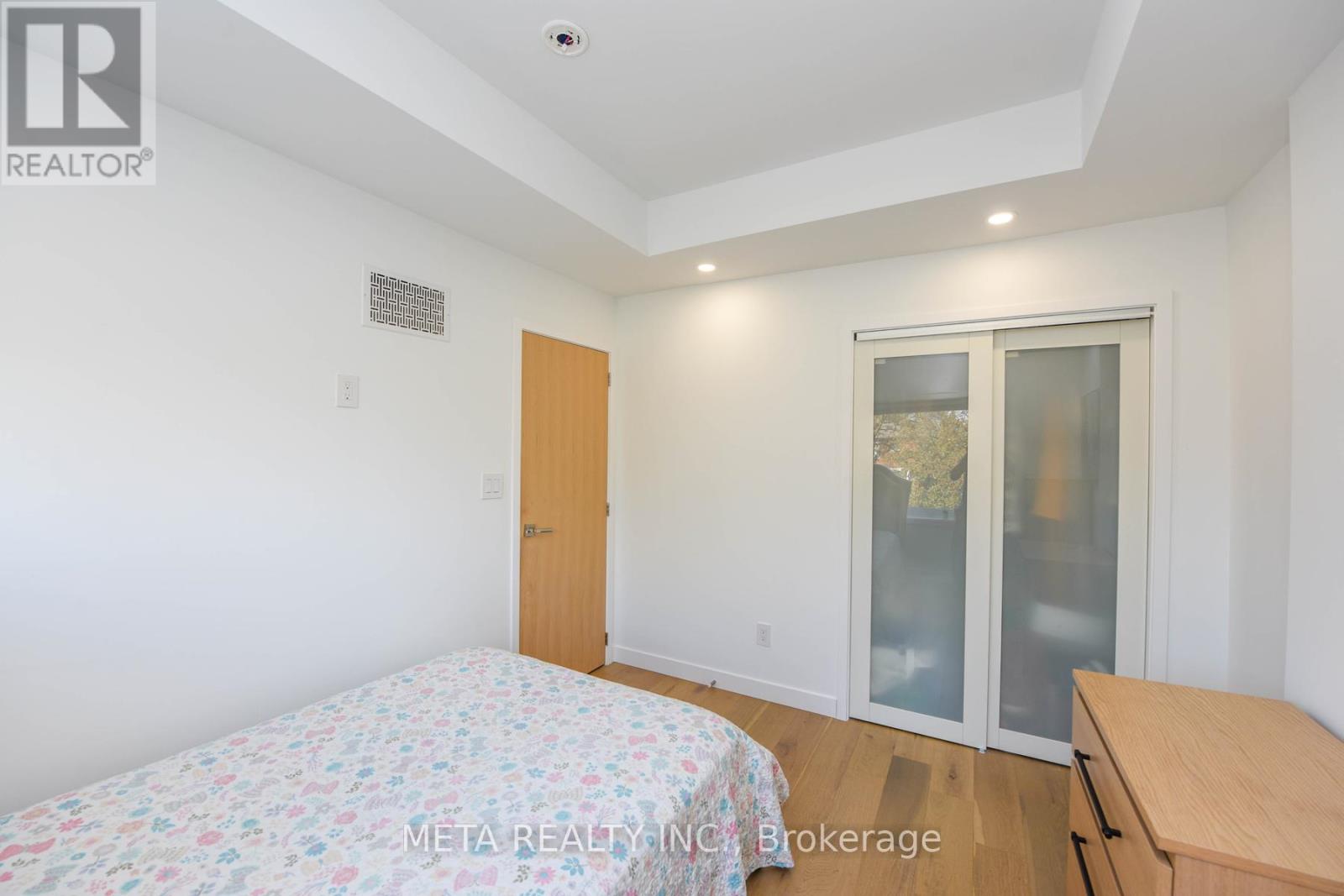 28 Connorvale Avenue, Toronto, Ontario  M8W 4A1 - Photo 15 - W13635230