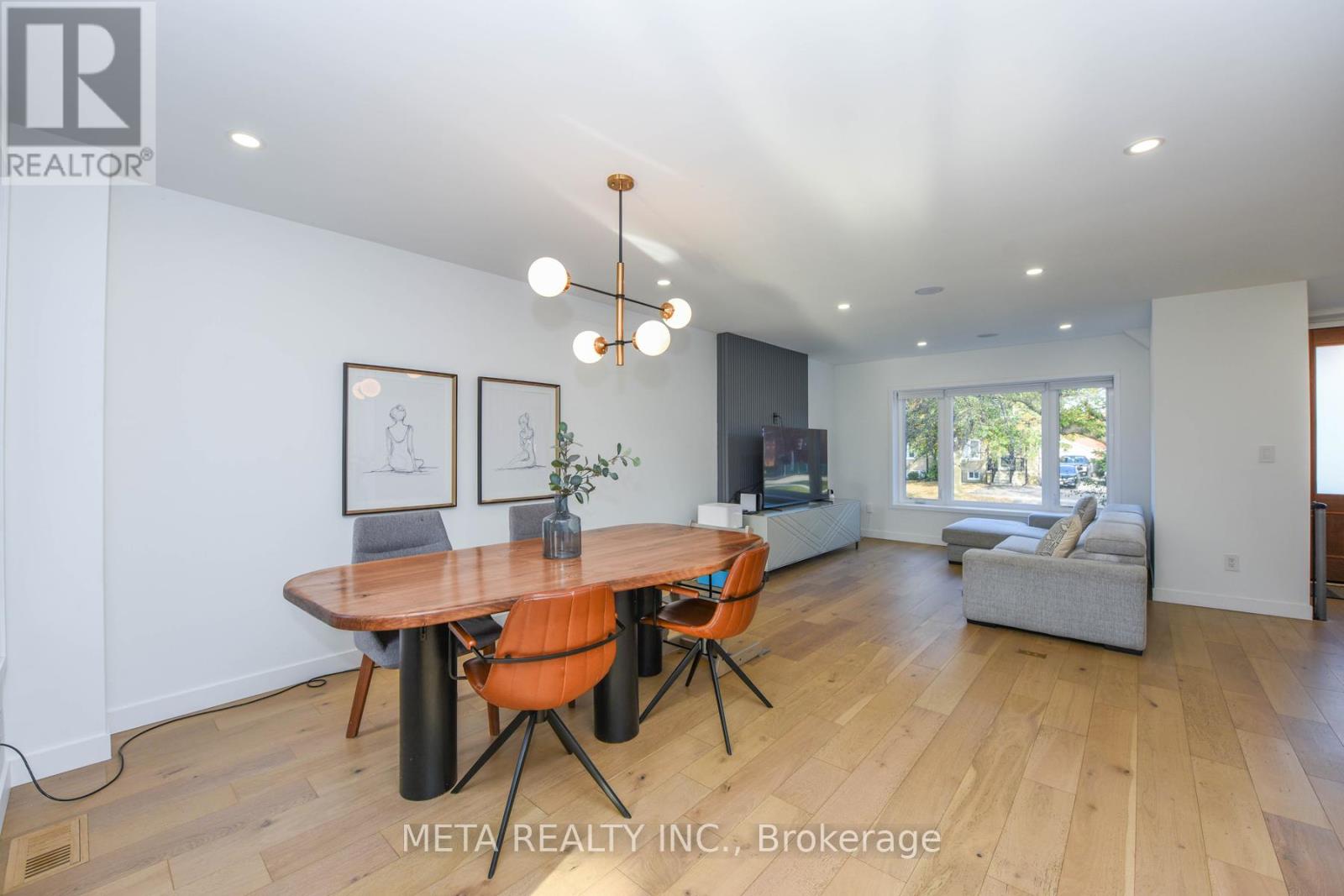 28 Connorvale Avenue, Toronto, Ontario  M8W 4A1 - Photo 4 - W13635230
