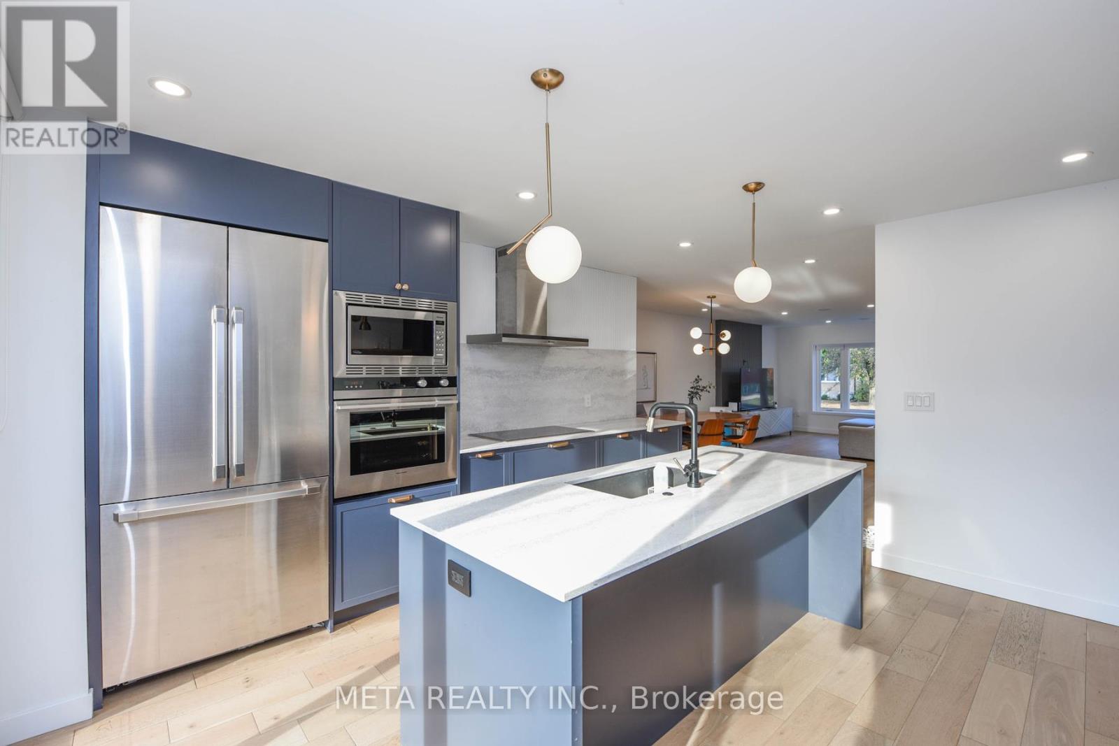 28 Connorvale Avenue, Toronto, Ontario  M8W 4A1 - Photo 7 - W13635230