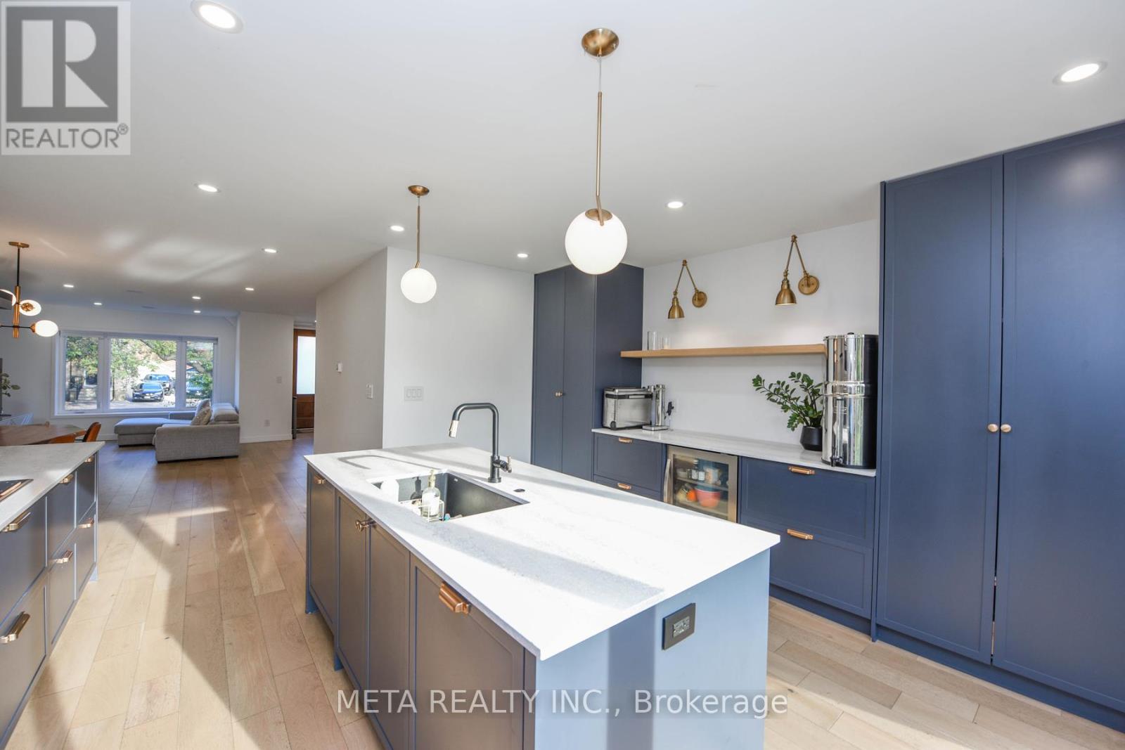 28 Connorvale Avenue, Toronto, Ontario  M8W 4A1 - Photo 8 - W13635230