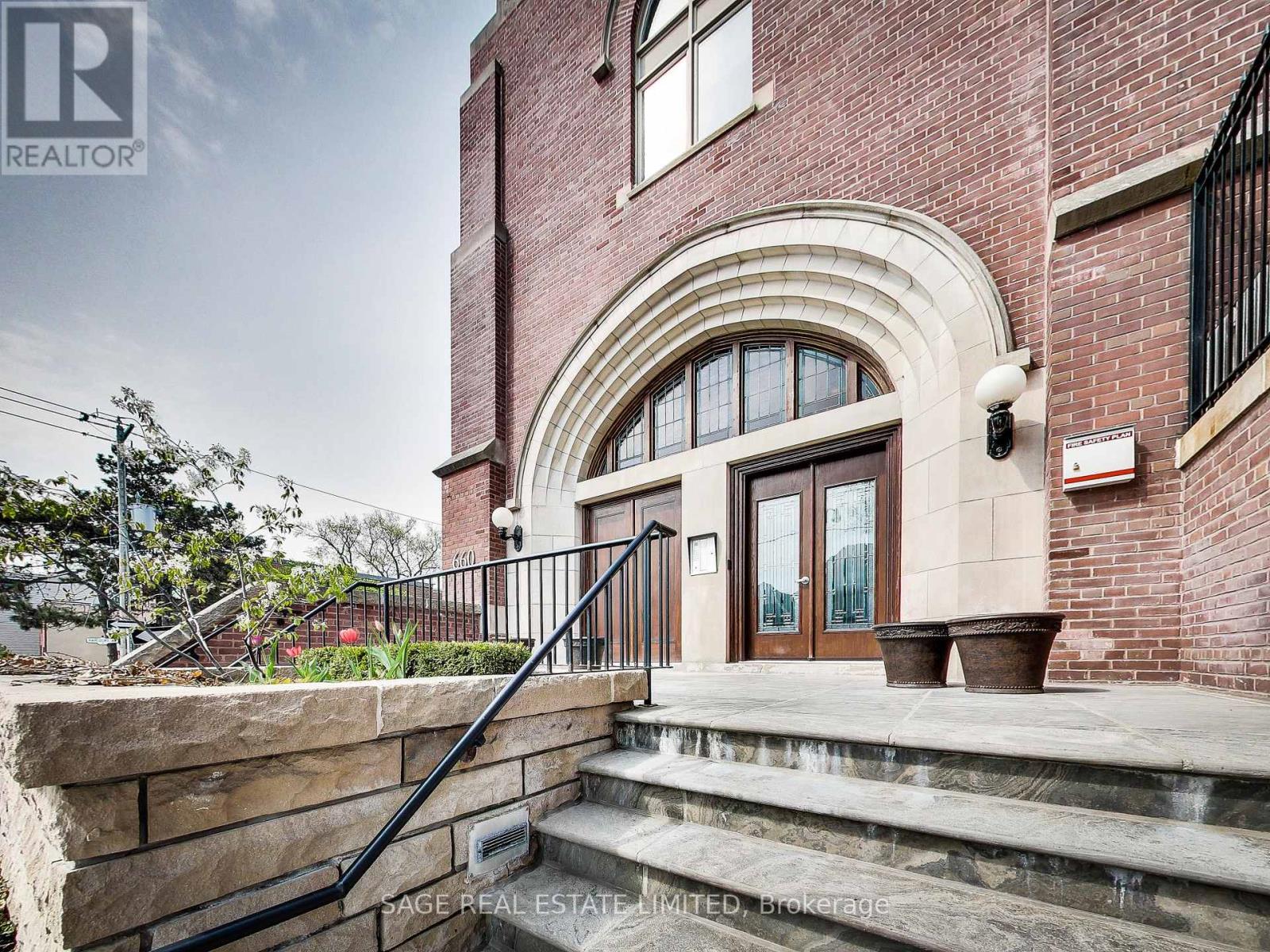 111 - 660 Pape Avenue, Toronto, Ontario  M4K 3S5 - Photo 10 - E13597156