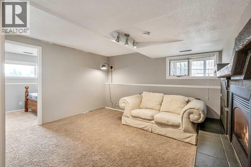 194 Mt Blakiston Road W, Lethbridge, Alberta  T1K 6M5 - Photo 26 - A2331364