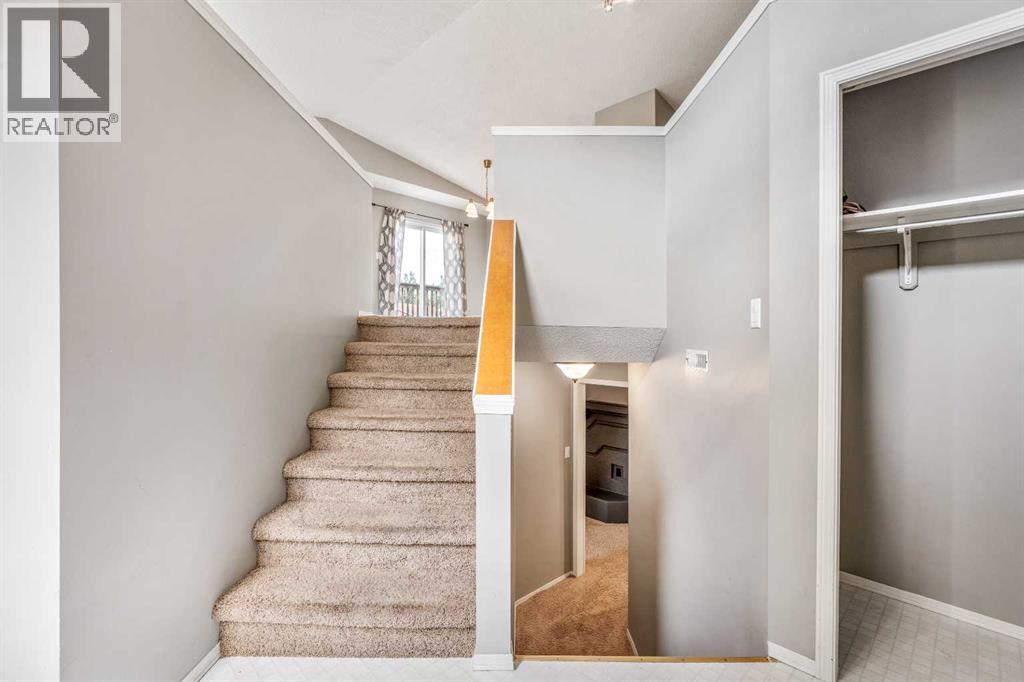 194 Mt Blakiston Road W, Lethbridge, Alberta  T1K 6M5 - Photo 5 - A2331364