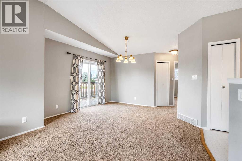 194 Mt Blakiston Road W, Lethbridge, Alberta  T1K 6M5 - Photo 11 - A2331364