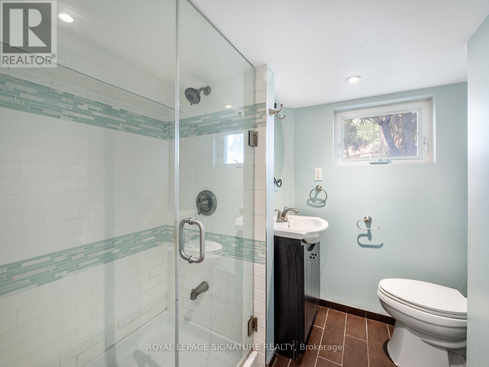 511 Donlands Avenue, Toronto, Ontario  M4J 3S4 - Photo 33 - E13587830