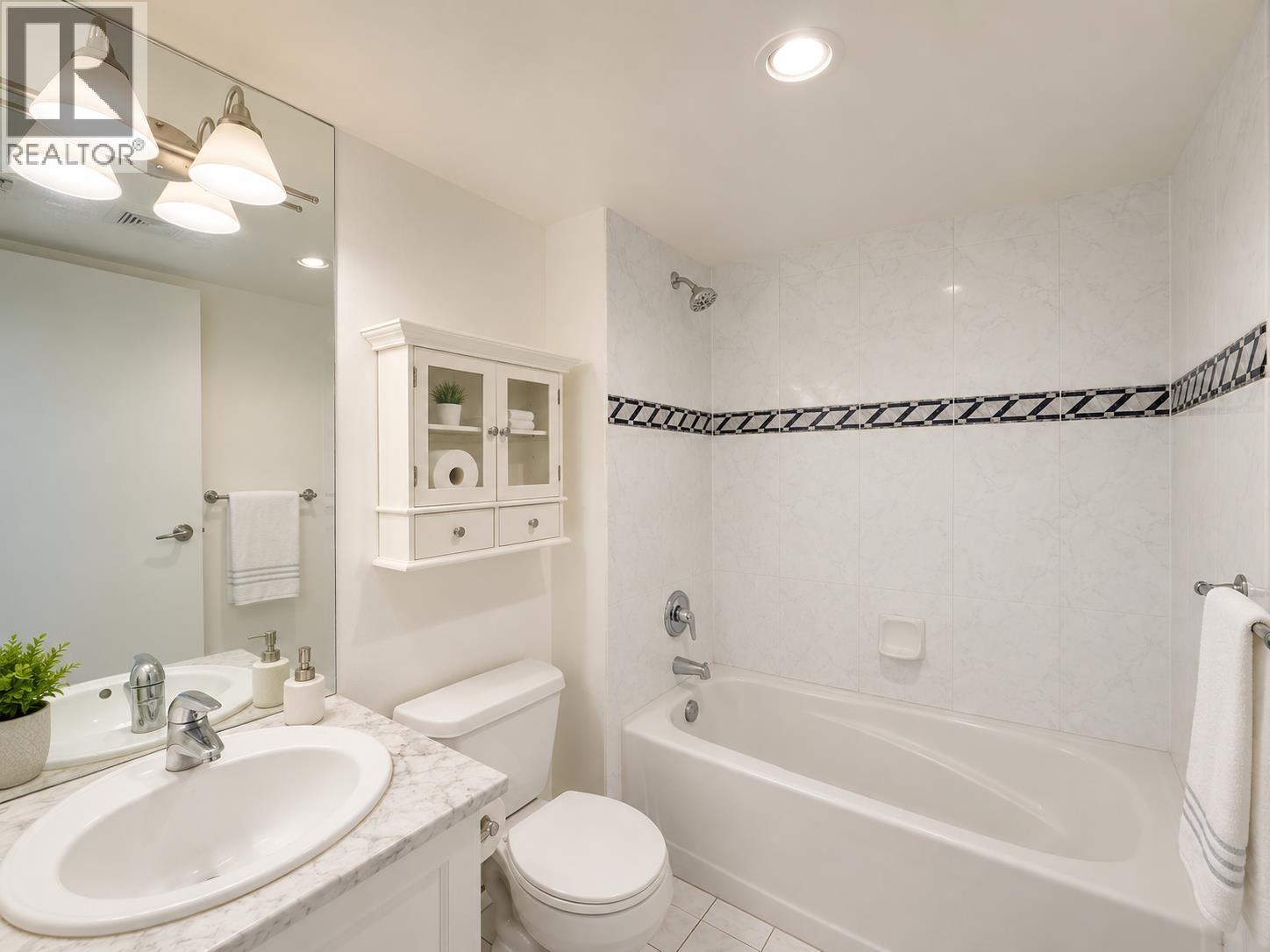 1903 1328 W Pender Street, Vancouver, British Columbia  V6E 4T1 - Photo 13 - R3152135