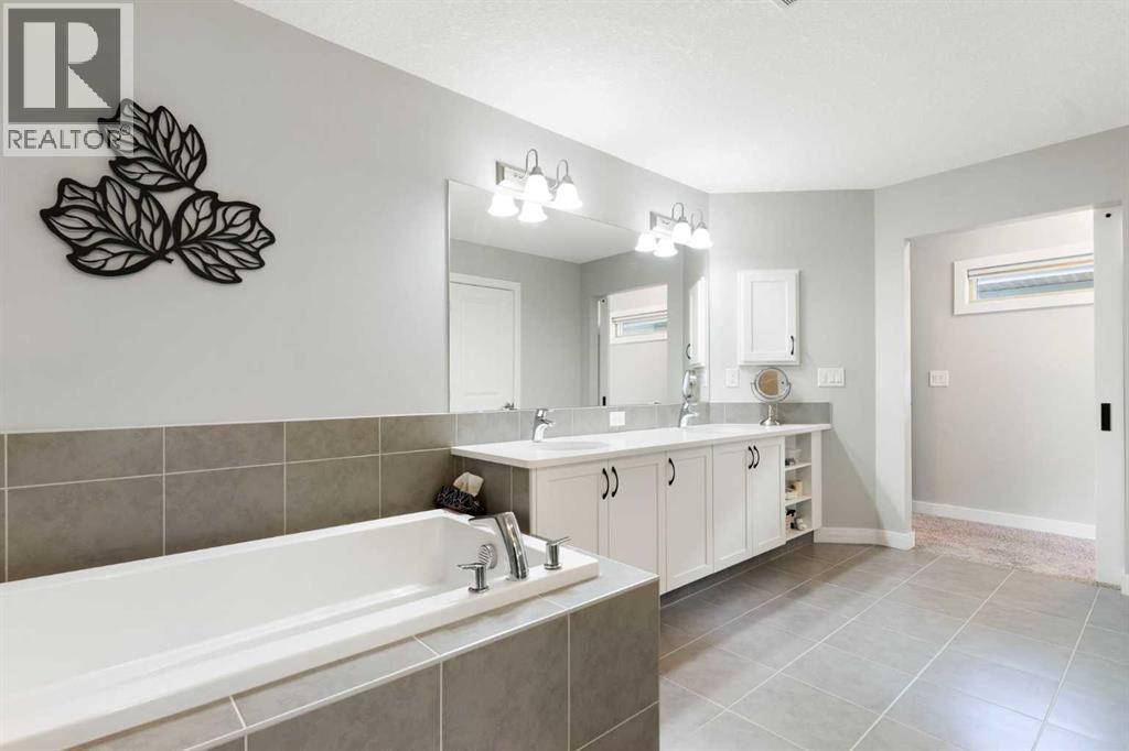 264 Riviera Way, Cochrane, Alberta  T4C 0Z2 - Photo 22 - A2323729