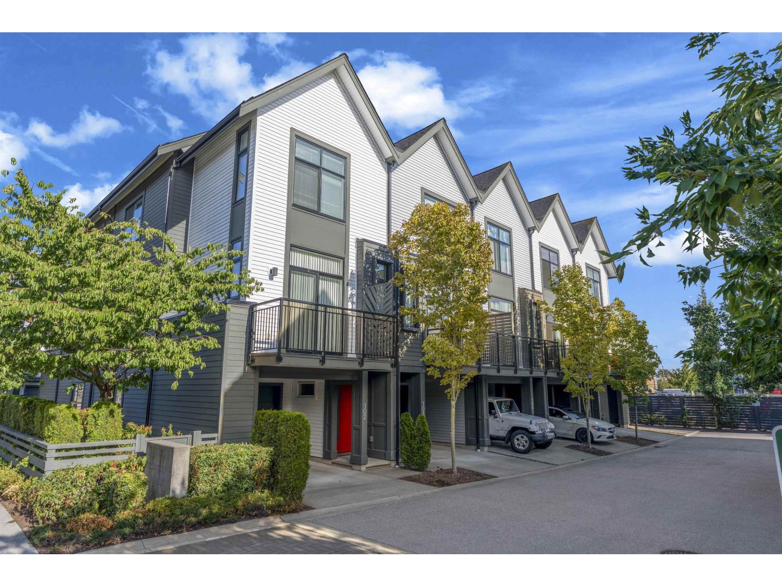 99 17568 57A AVENUE, Surrey, British Columbia