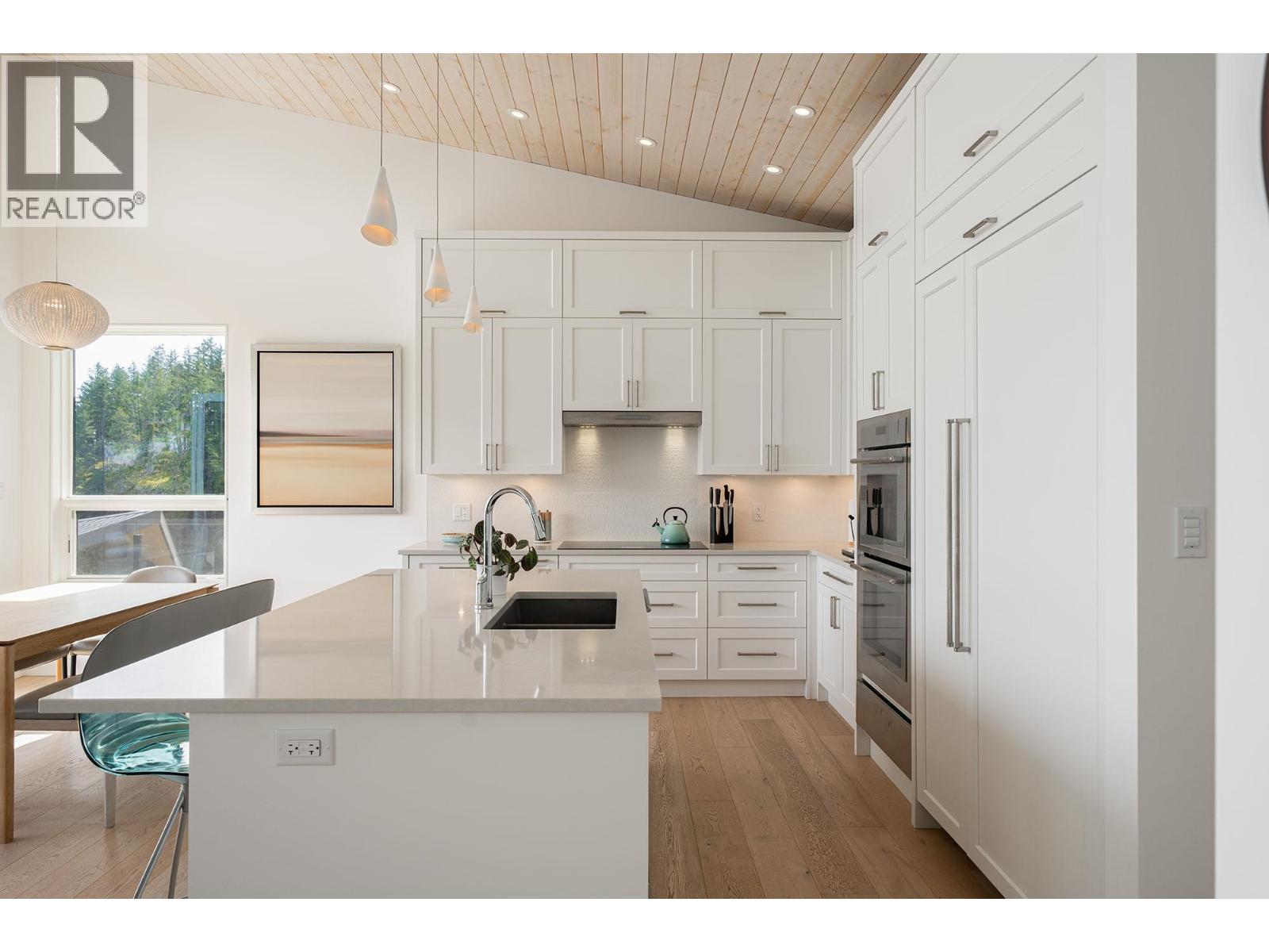 242 Shore Lane, Bowen Island, British Columbia  V0N 1G2 - Photo 11 - R3139428