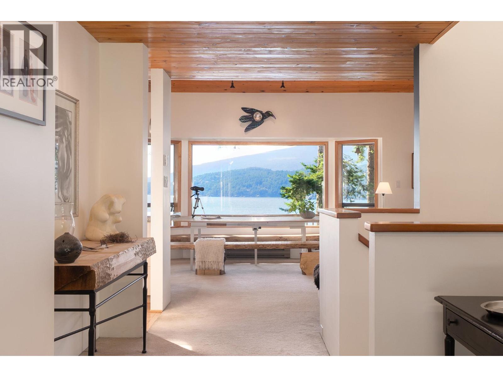 990 WINDJAMMER ROAD, Bowen Island, British Columbia