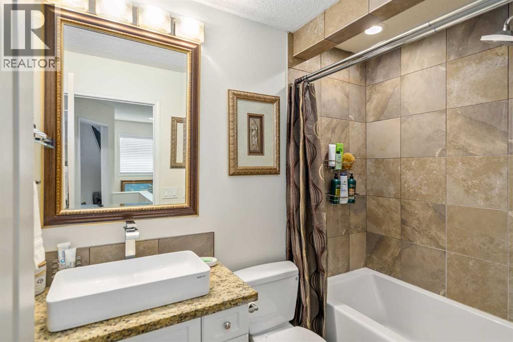 76 Sunlake Gardens Se, Calgary, Alberta T2X 3G4 - Photo 27 - A2332575